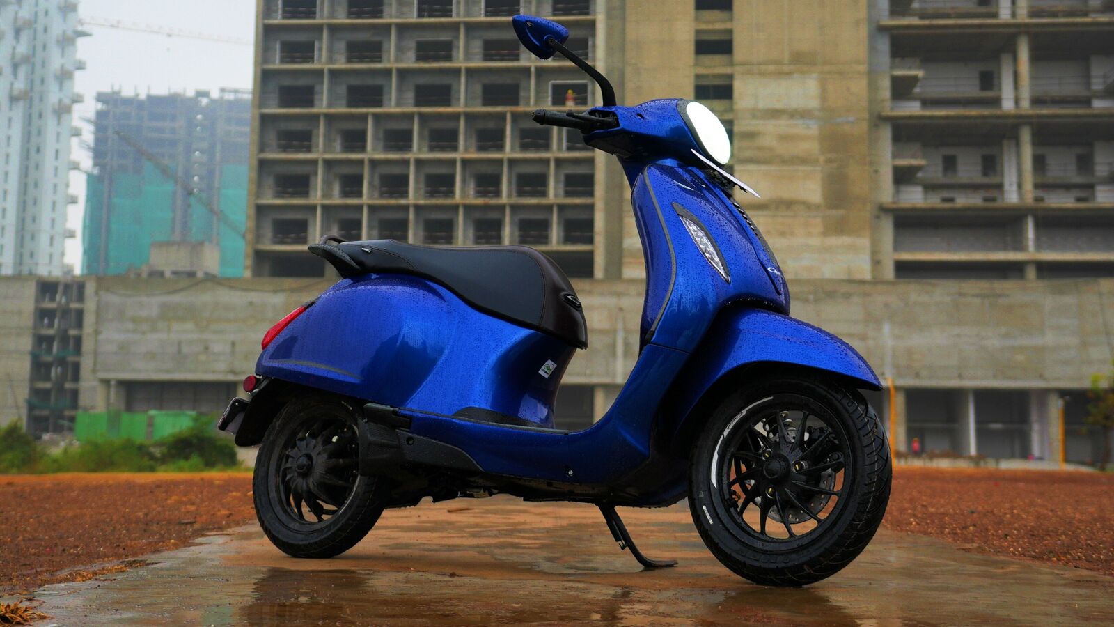 2024_Bajaj_Chetak_Review_1713528012993_1713528020070 - Copy